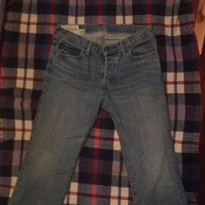 Light-wash, low-rise, straight fit jeans